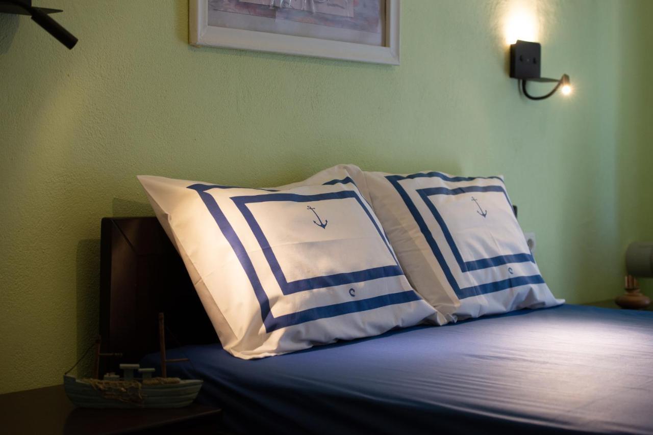 Niriides Hotell Pórto Koufó Eksteriør bilde